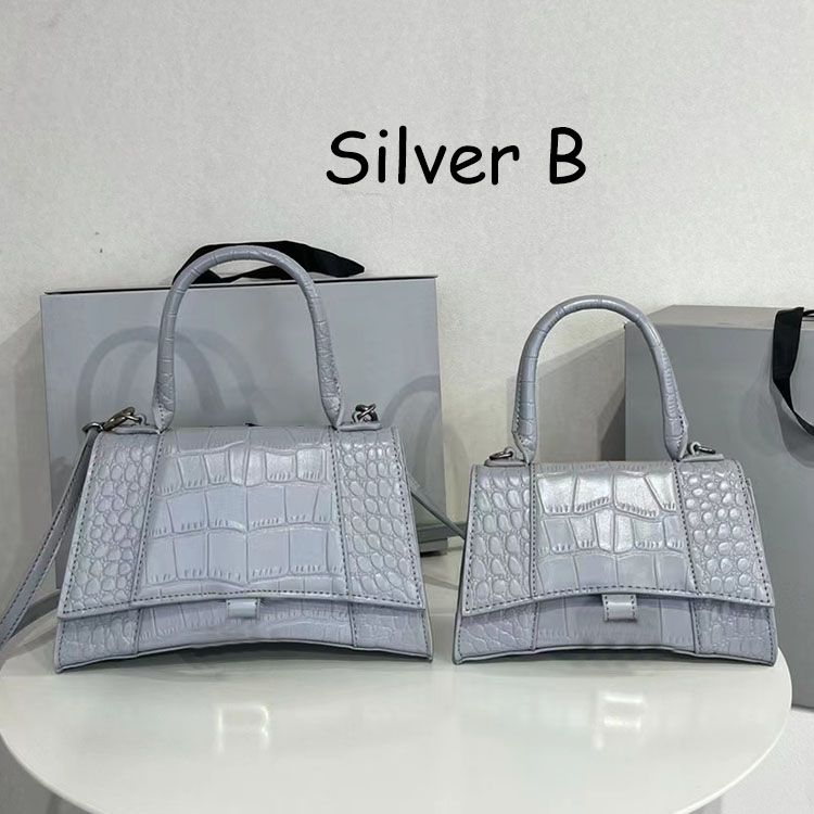 Grey-Croc-Silver logo