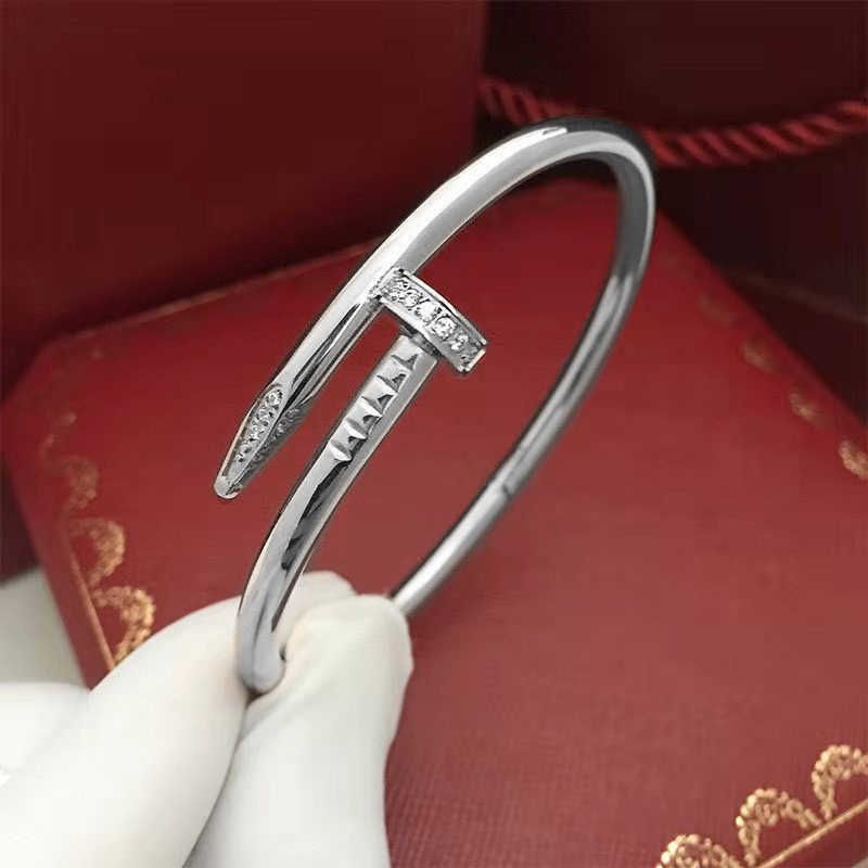 bracelet acier/clou diamant