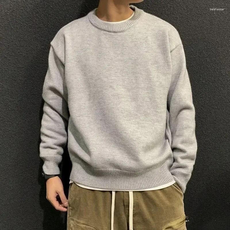 Hellgrauer Pullover