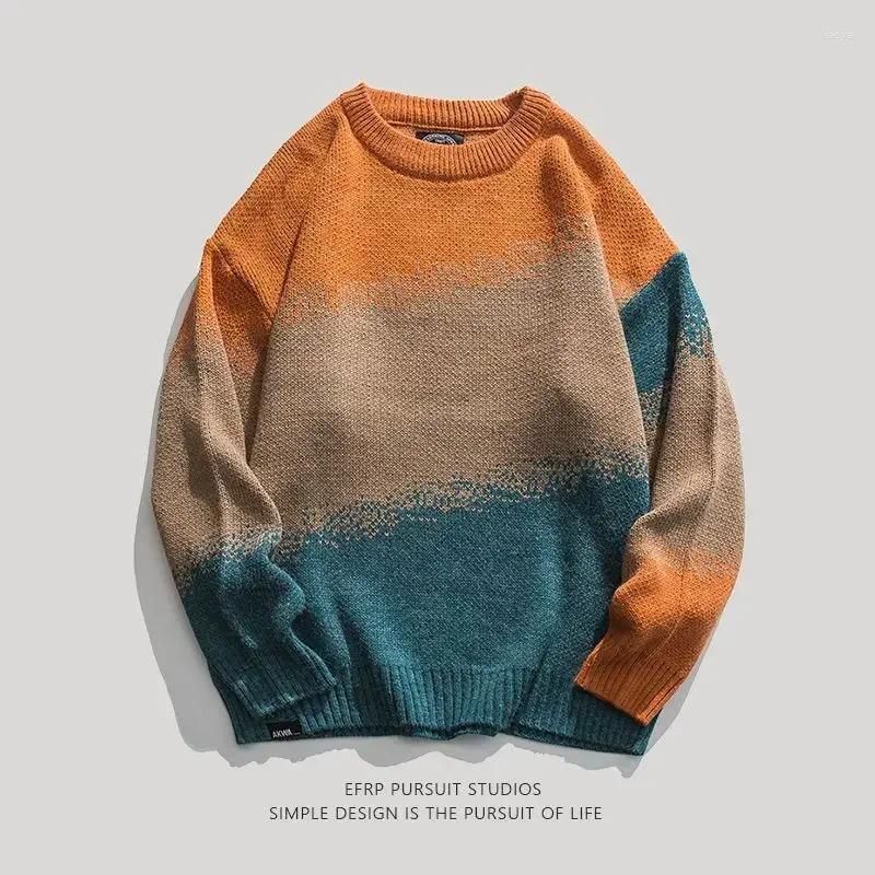 Orangefarbener Pullover