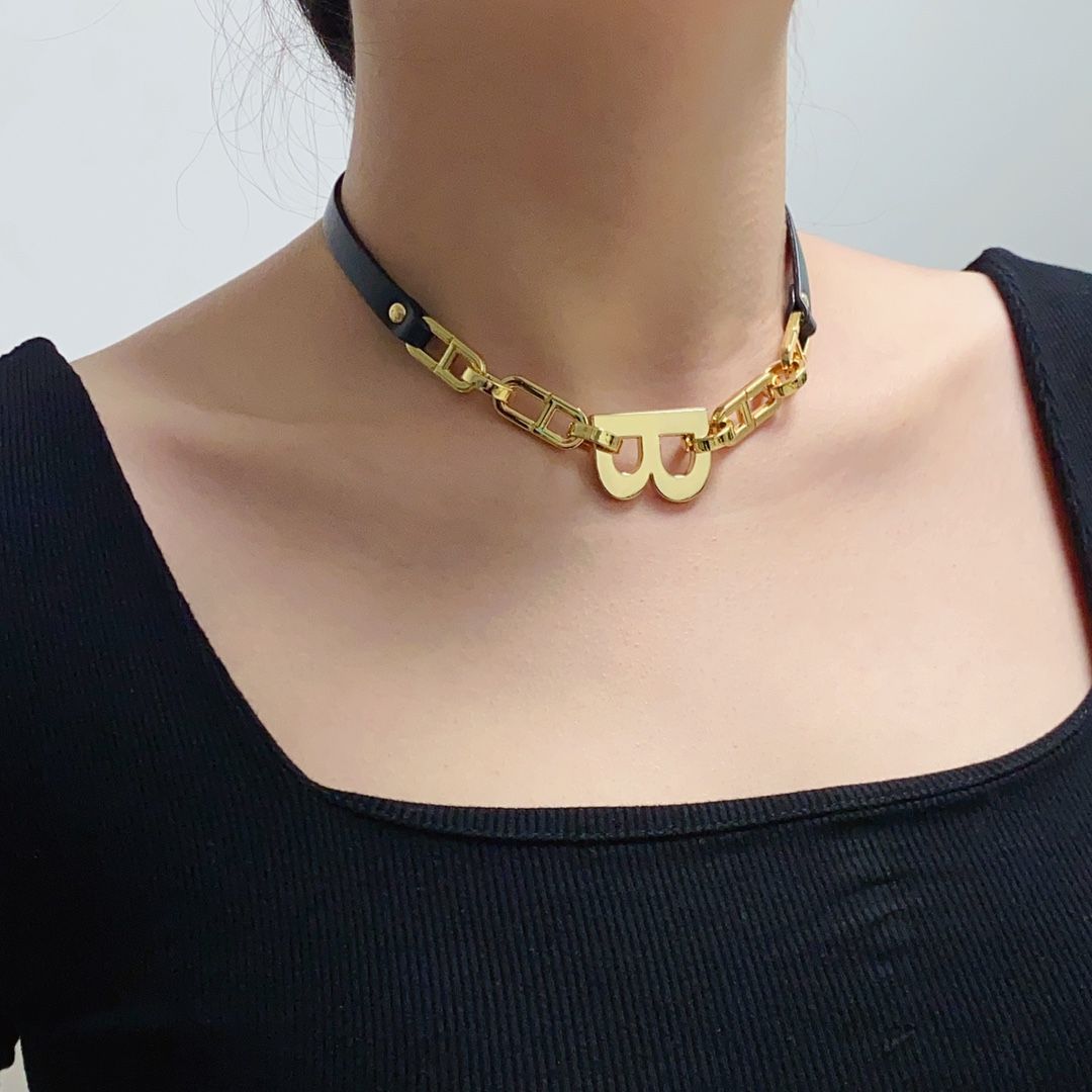 03-55 Collier