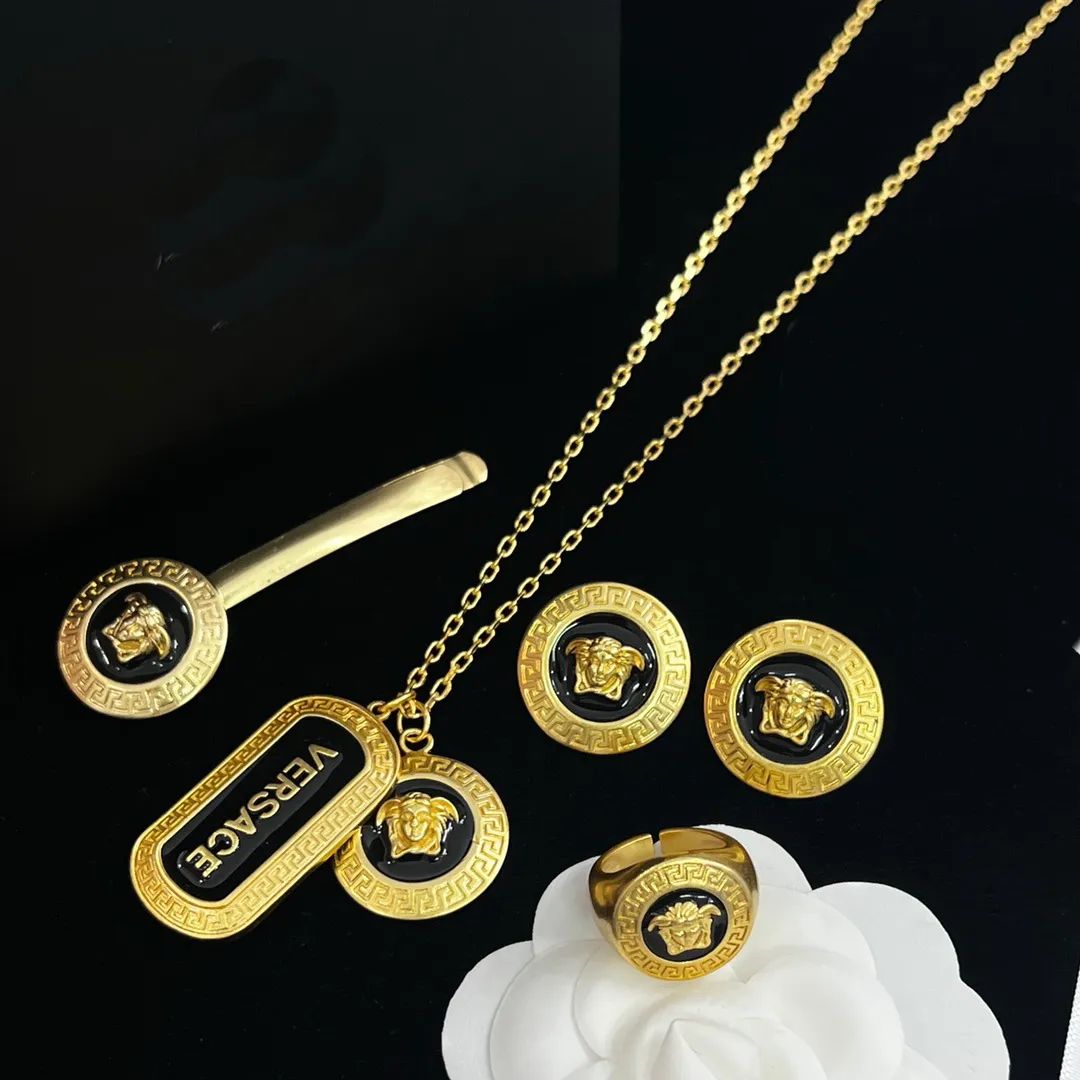 4PCS -- 120necklace earring ring hairpin