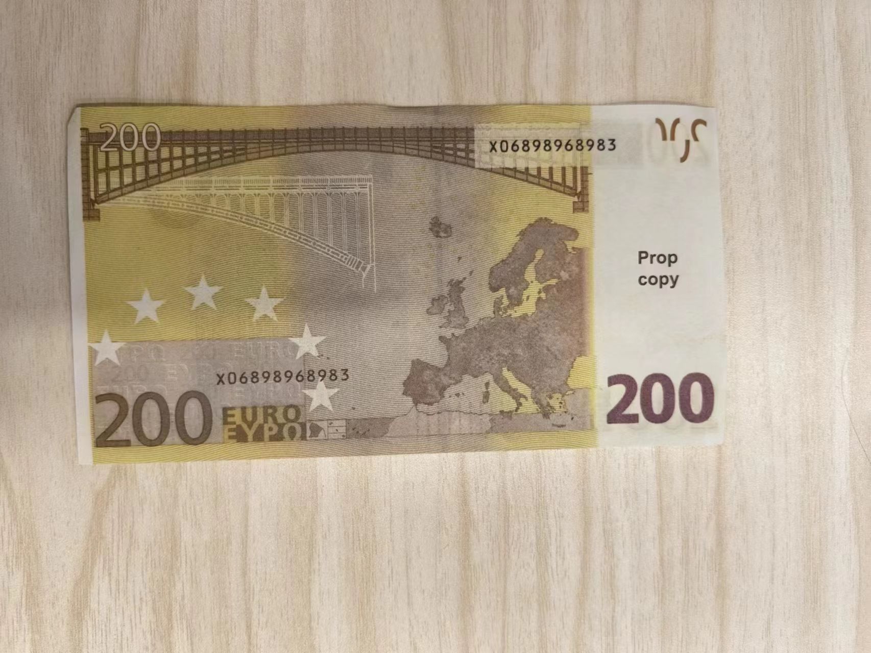 200 euro