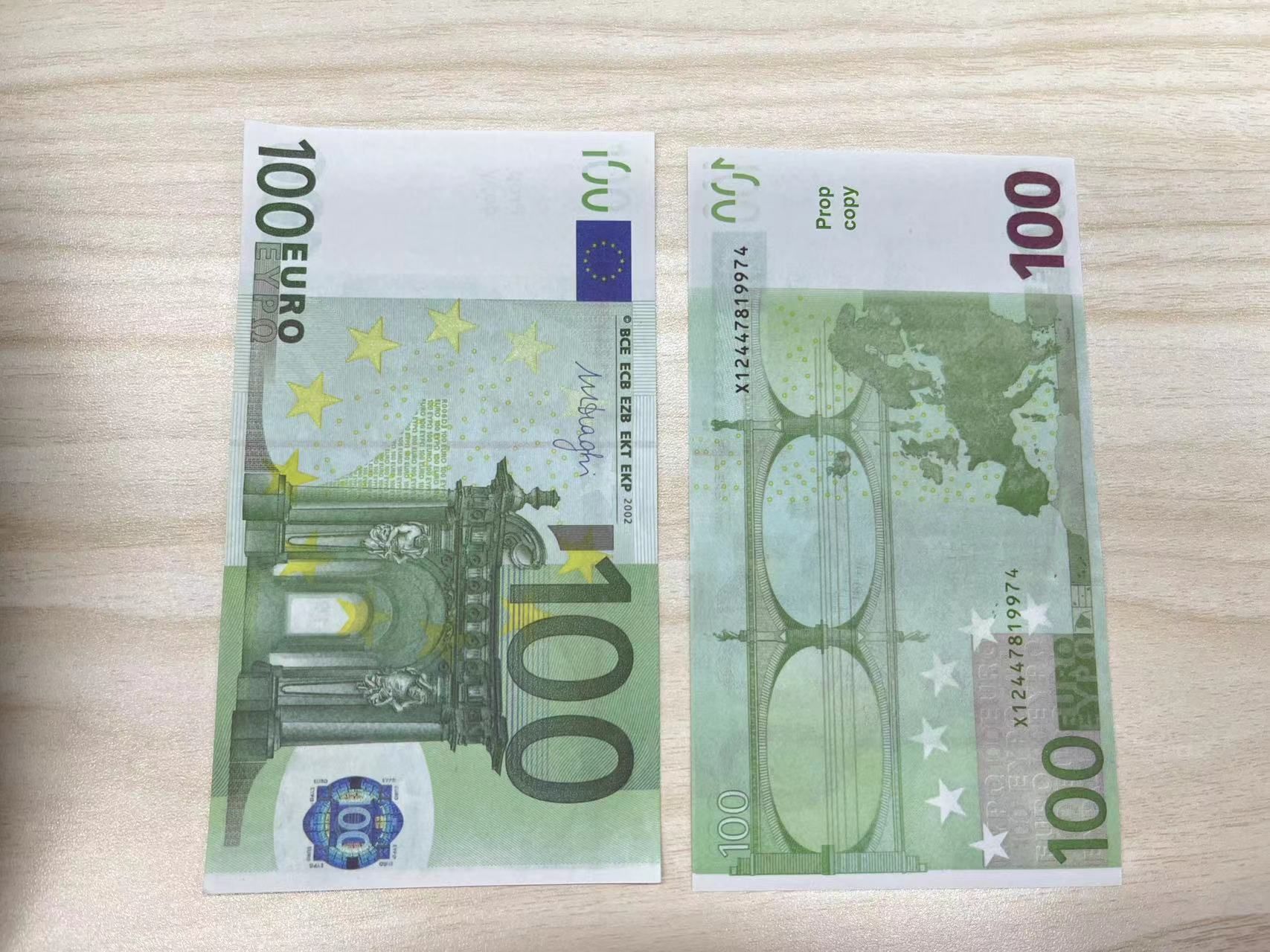 100 Euros