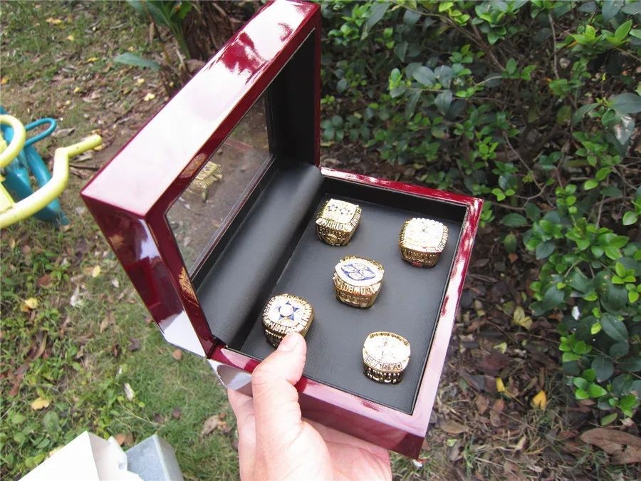 5-delige cowboyringset met doos samen