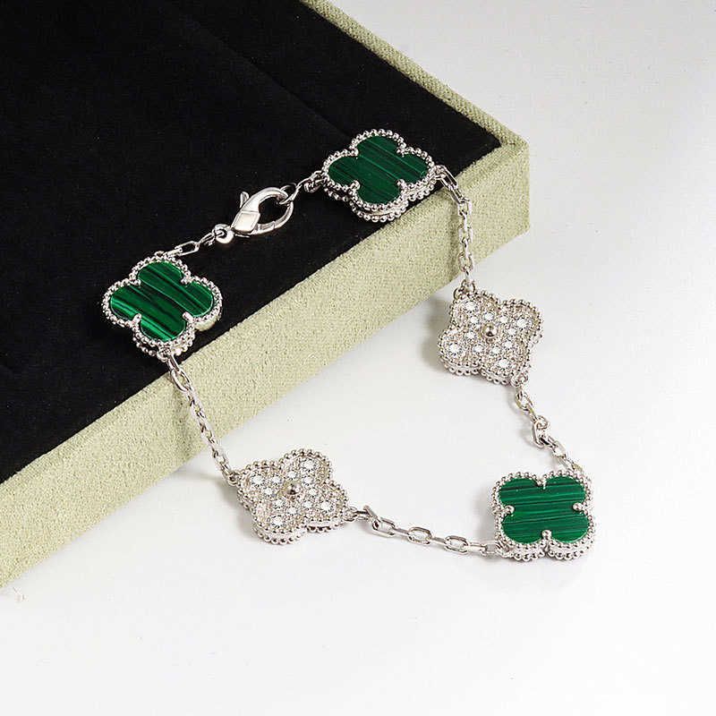 Diamant vert en or blanc