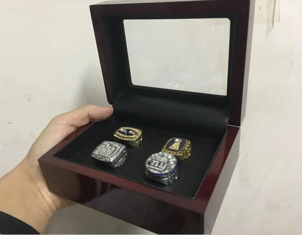 4pcsgaintsring set с коробкой вместе