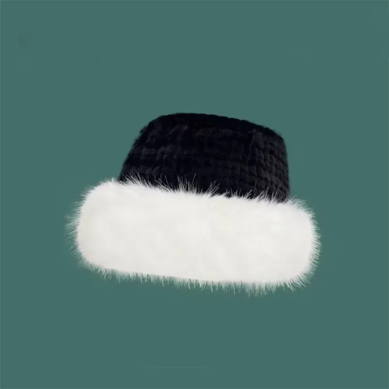 Chapeau de bord blanc noir