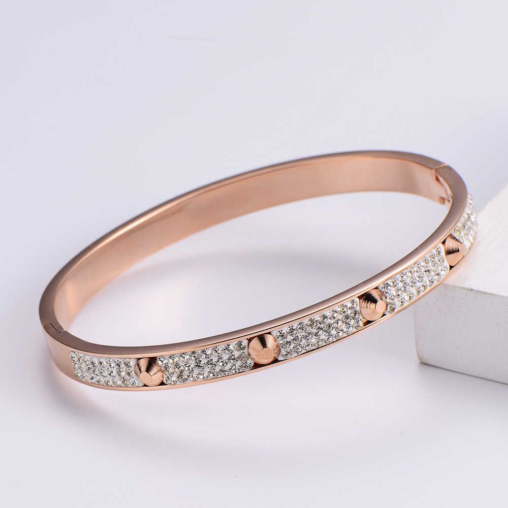 Bracelet à ongles d'or rose