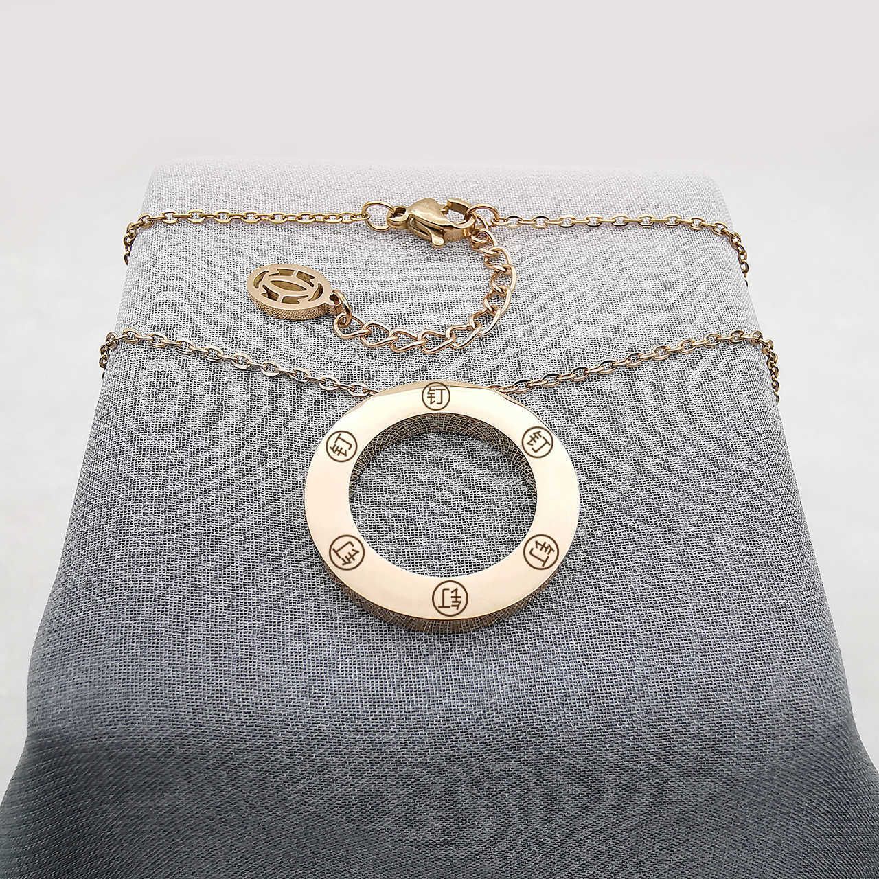 Collana con sei anelli per unghie kj rose