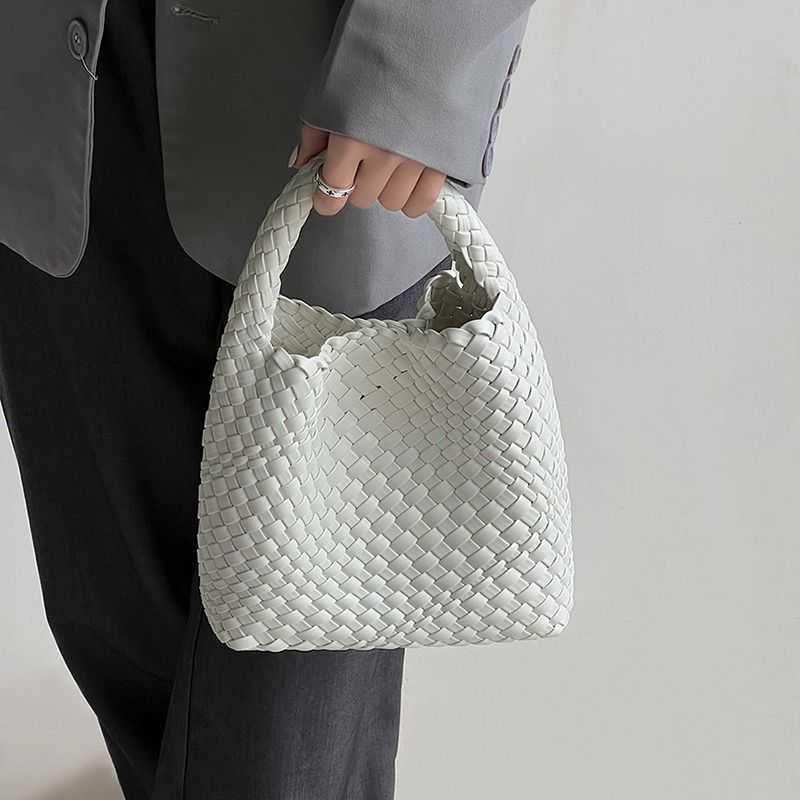 bianco con piccola borsa