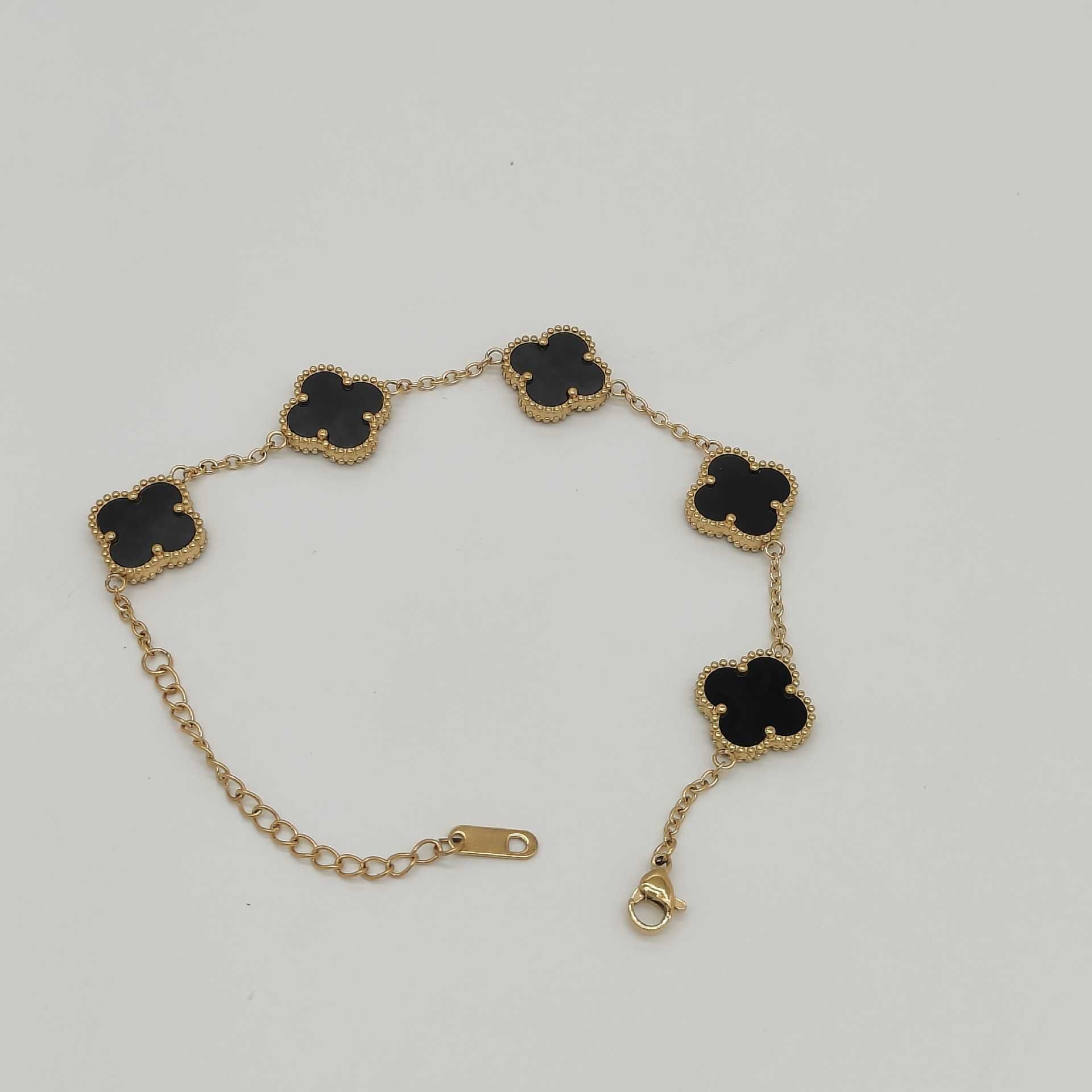 18k Gold Bracelet Black