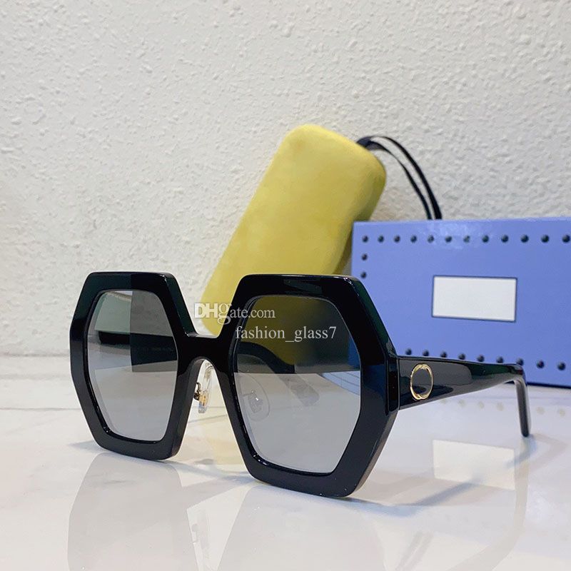 Quadro preto com lentes cinza