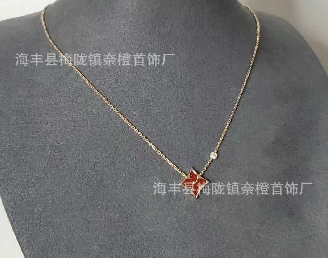 Diamond Clover Necklace