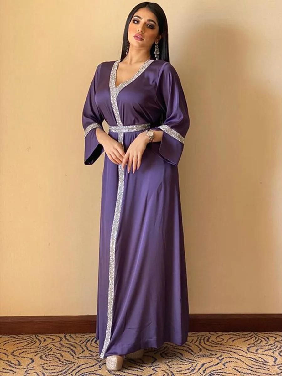 Lila abaya