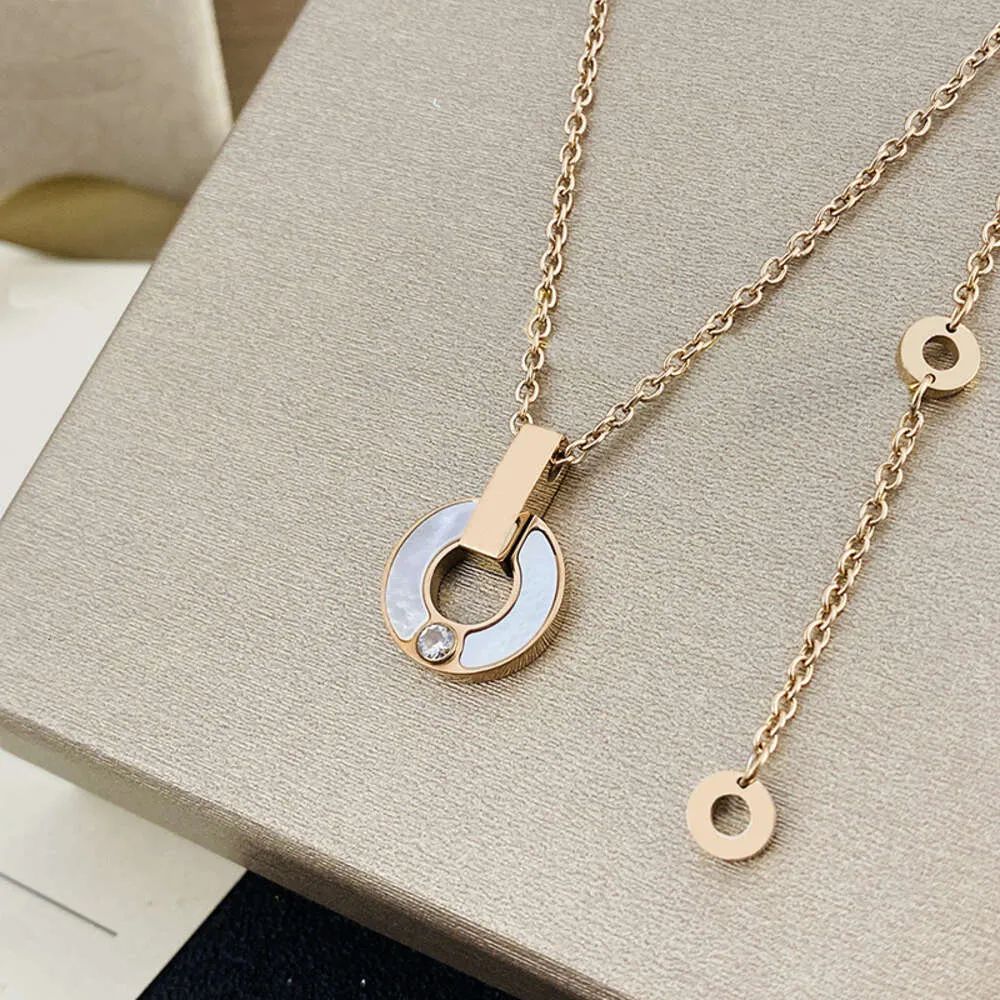 White Beimei Round Cake Necklace. Baojia