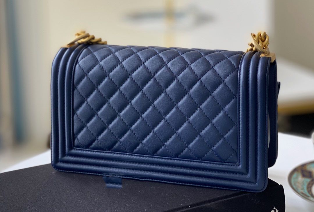 Navy Blue -lambskin