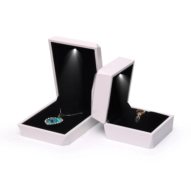 Color:WHITESize:Ring Box