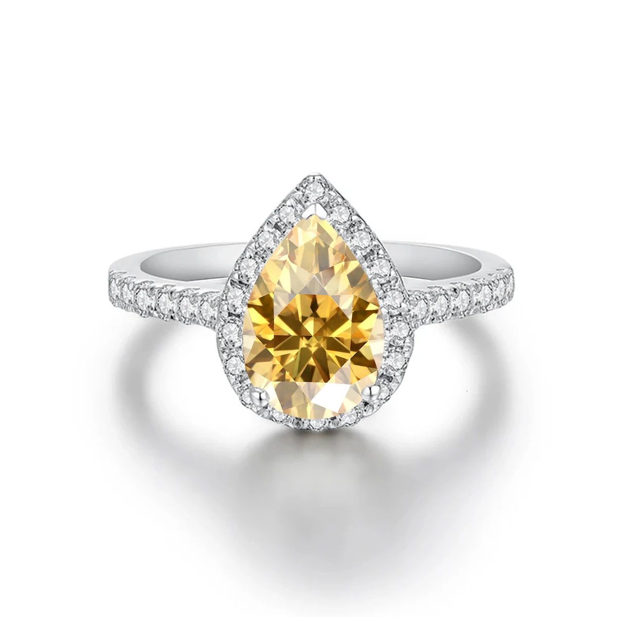 Yellow Moissanite