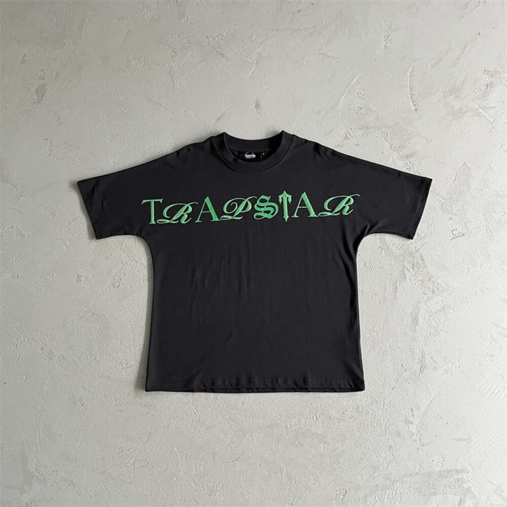 groen label zwart t-shirt