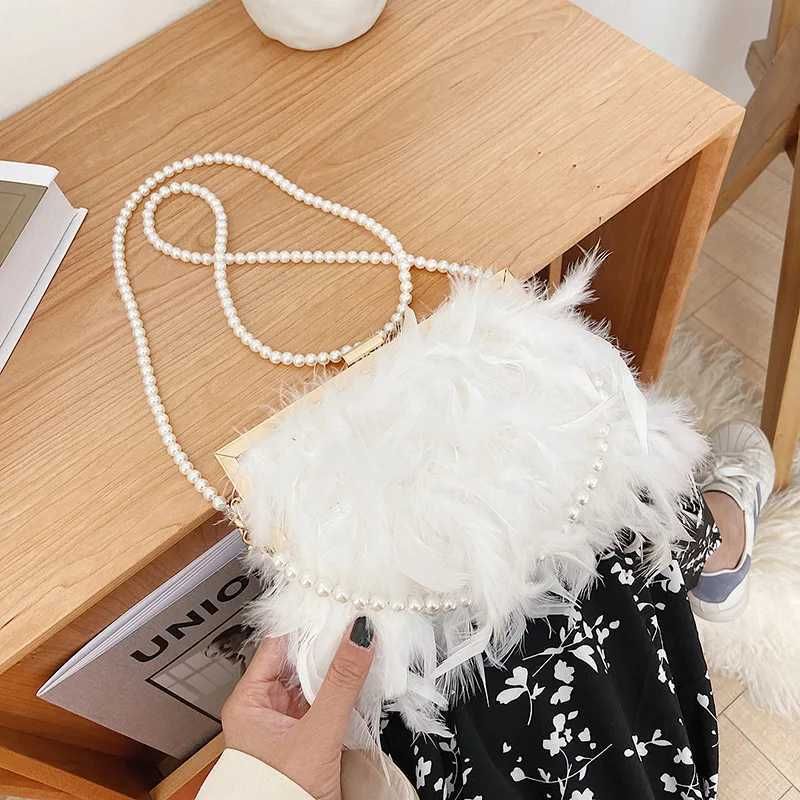 white pearls chain