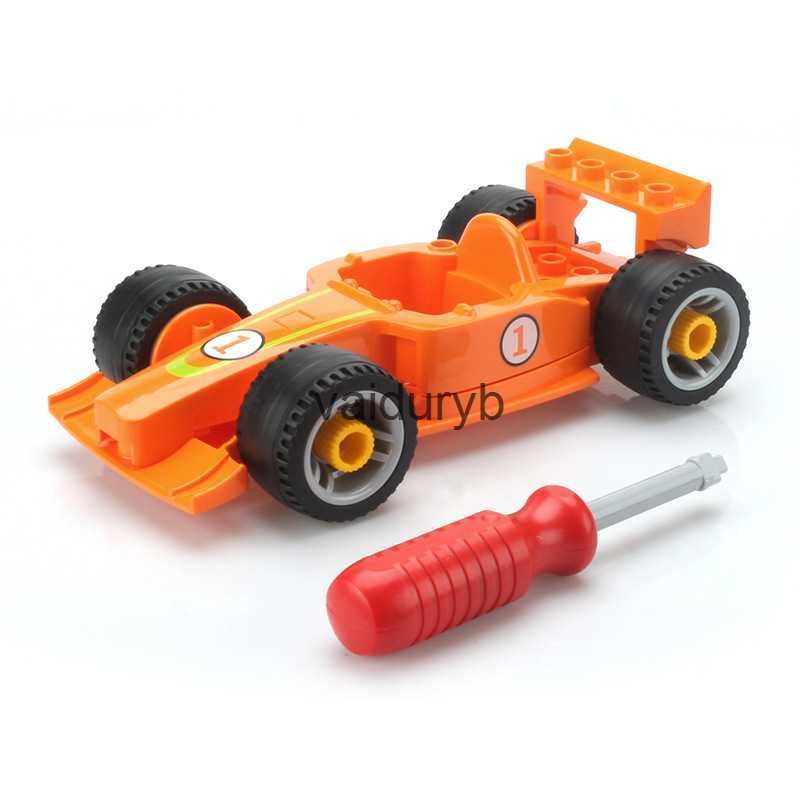 Raceauto oranje