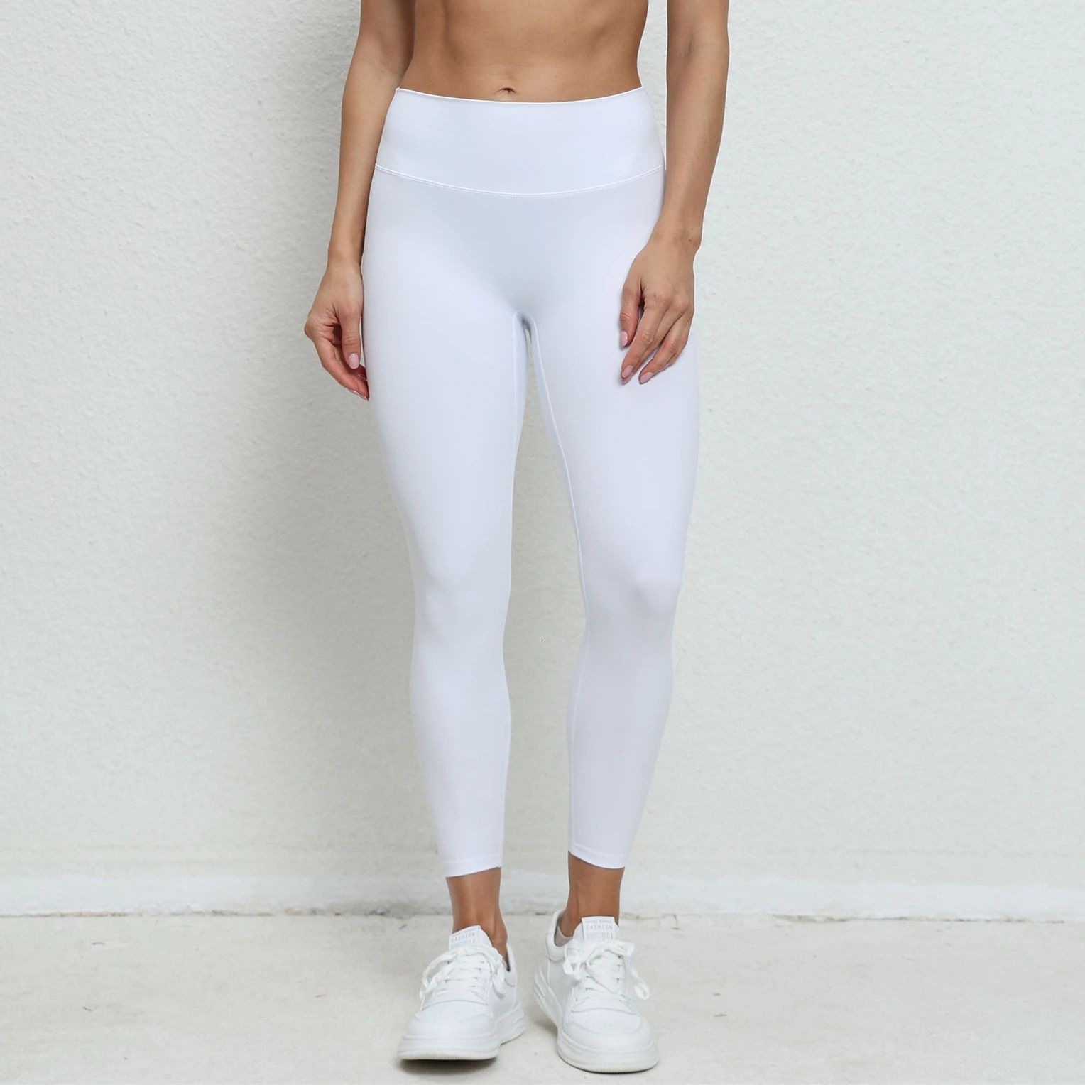 white pant