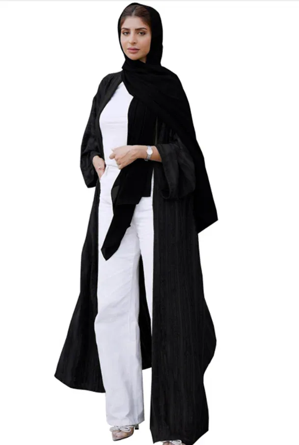 S Черный в хиджабе