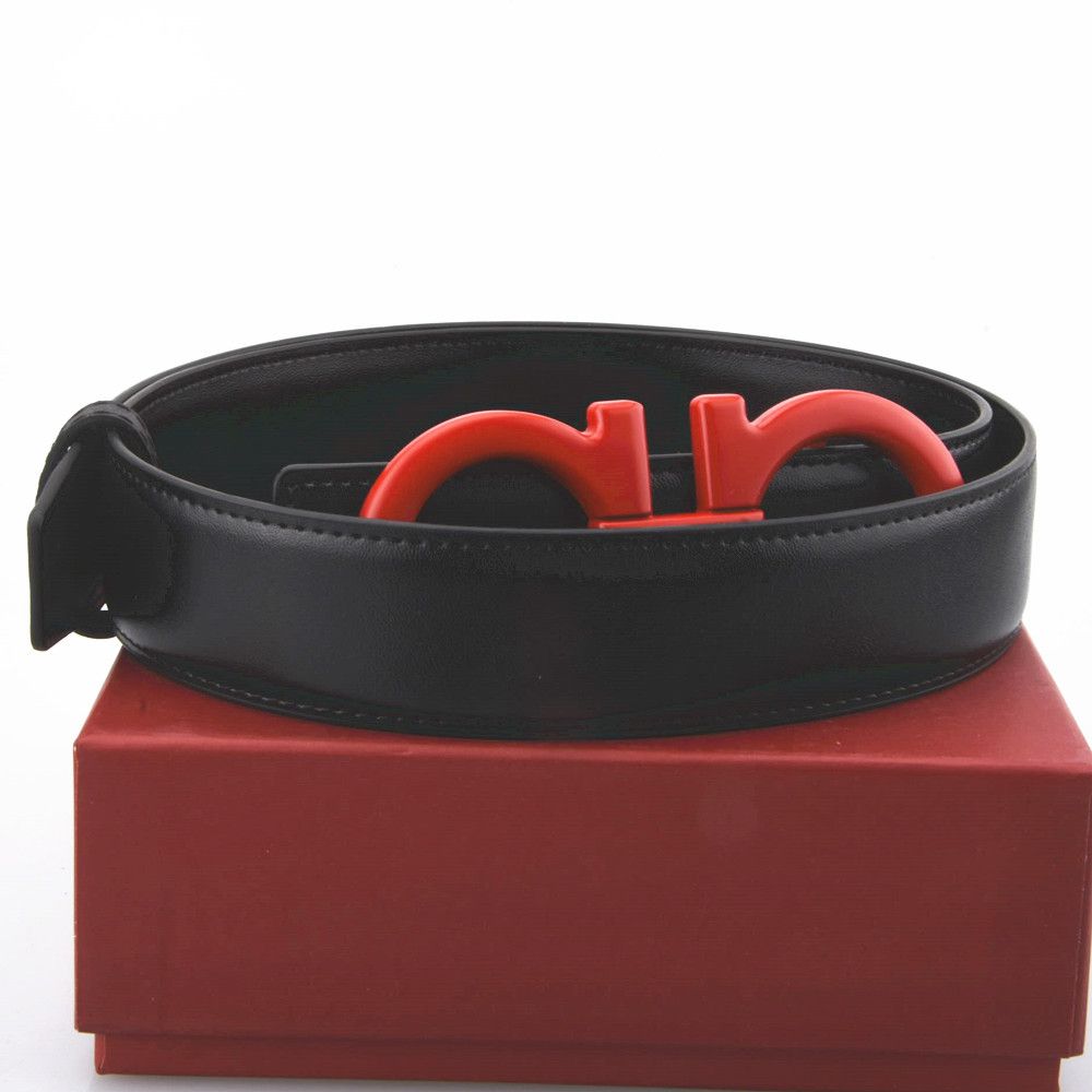 ceinture noire + boucle rouge