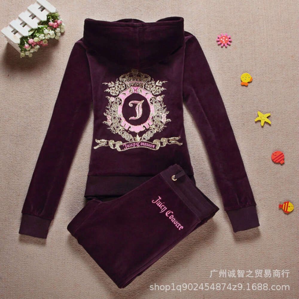 7153 Dark Purple