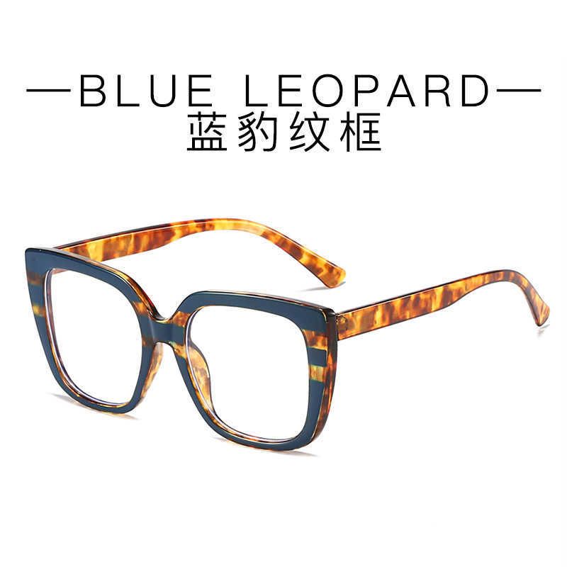 c3 cornice con motivo leopardato blu