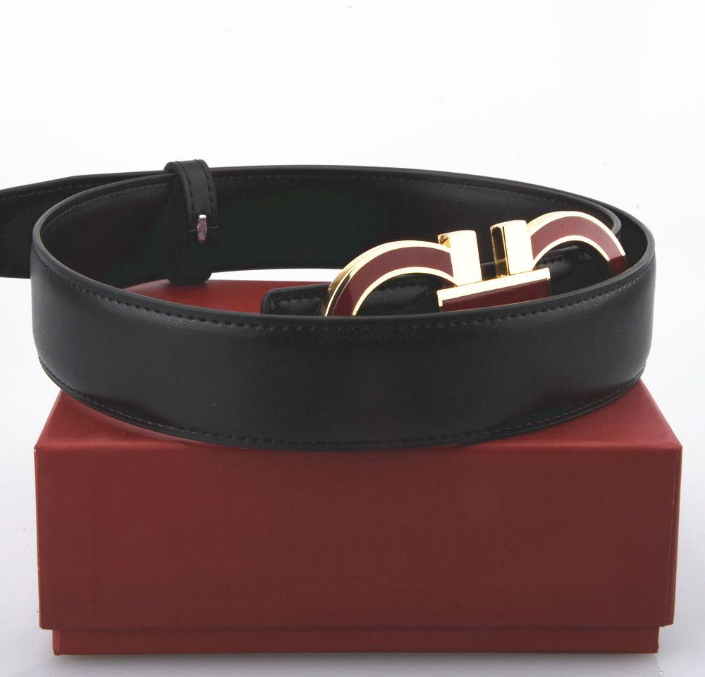 ceinture noire + boucle rouge