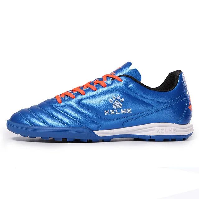 Niebieskie buty piłkarskie