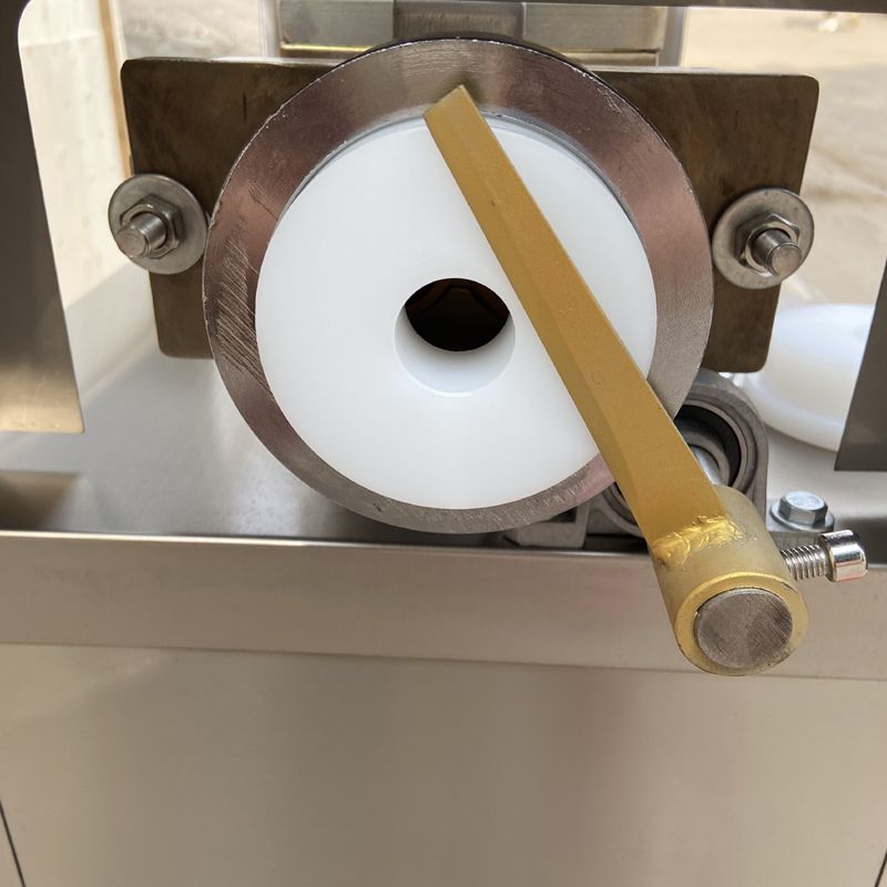 Description Picture 6 of itemAutomatic Steam Bread Cookie Pizza Dough Ball Round Cut Make Cutter Maker Rounder Divider Dough Machine