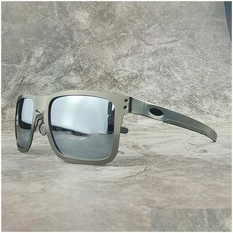 Gun Frame Silver Lens