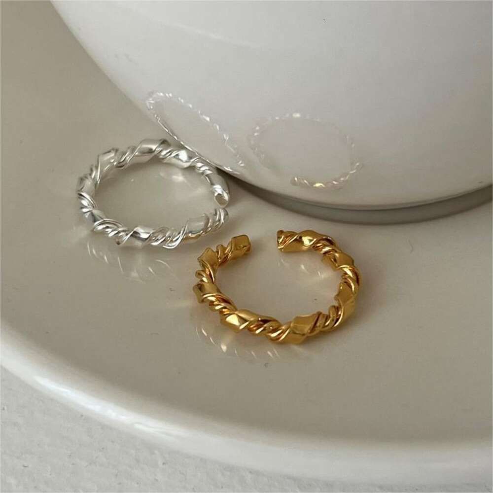 Knot Ring J-1249