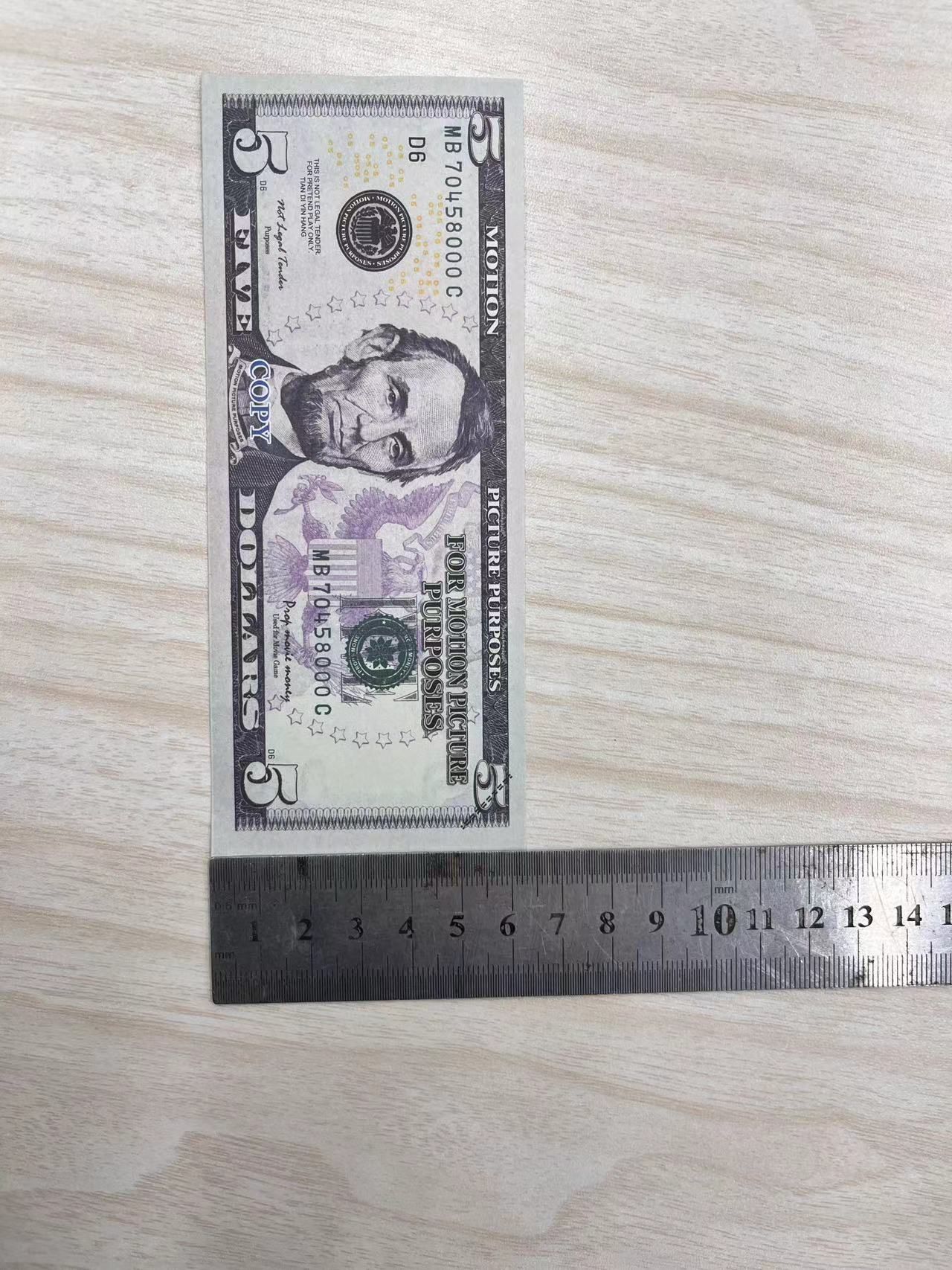 1 dólar