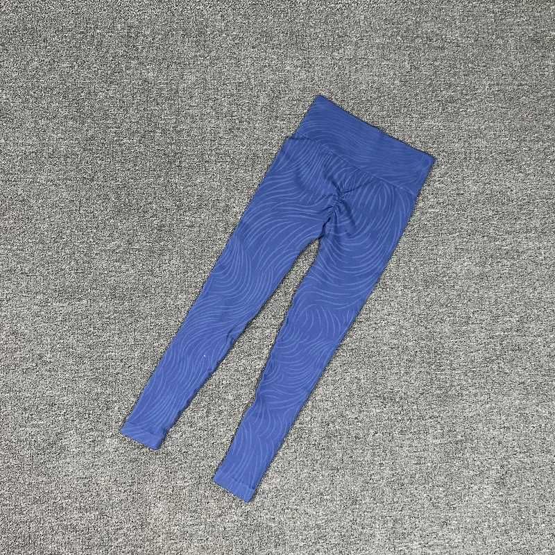 blue pants