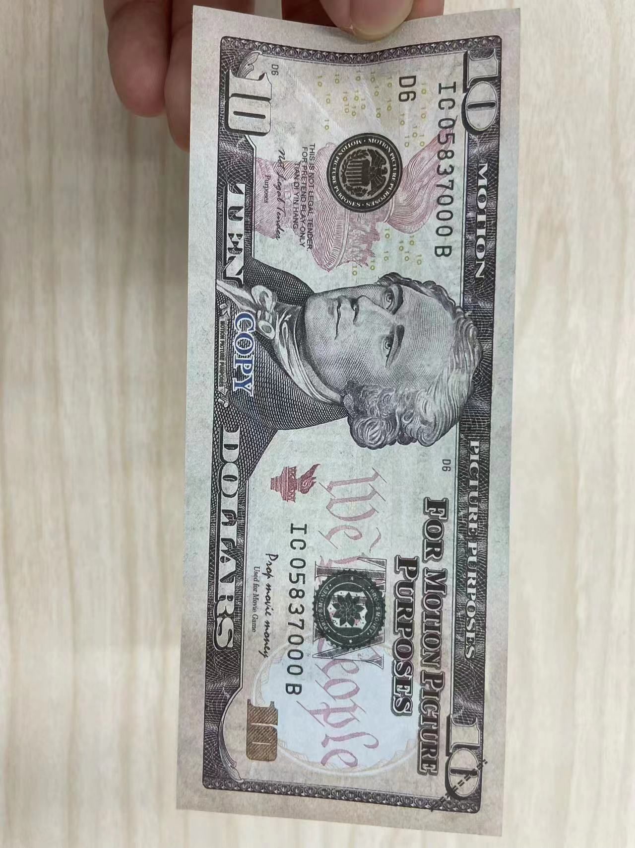 10 dollari