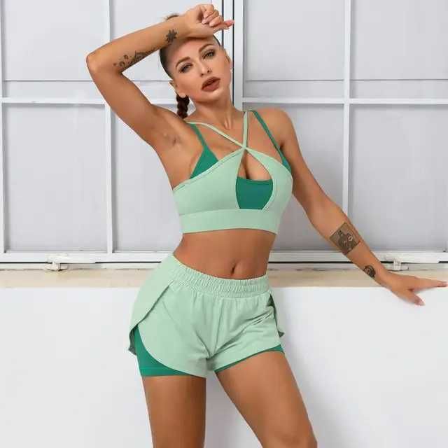 3-green shorts suit
