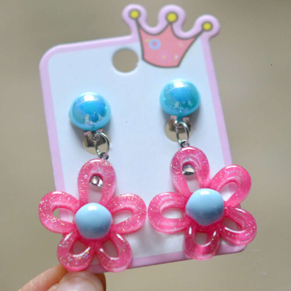 6 # A pair of small flower ear clips