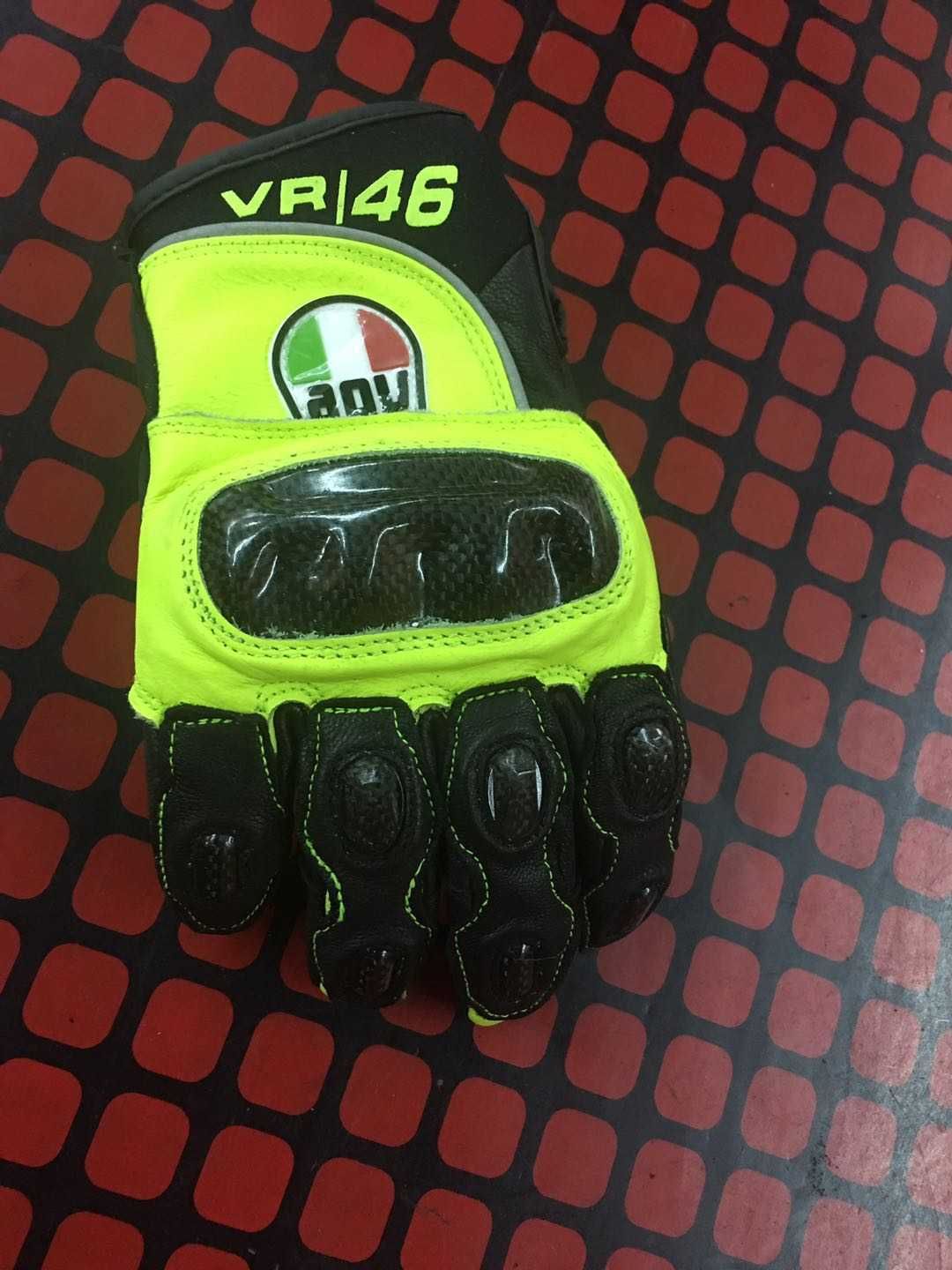 新しいAGV 6グリーン