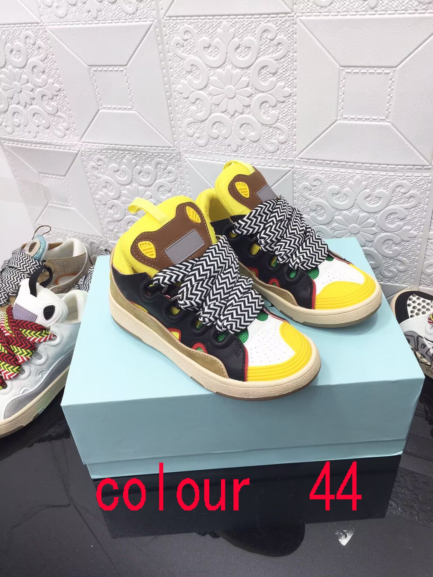 Kolor 44