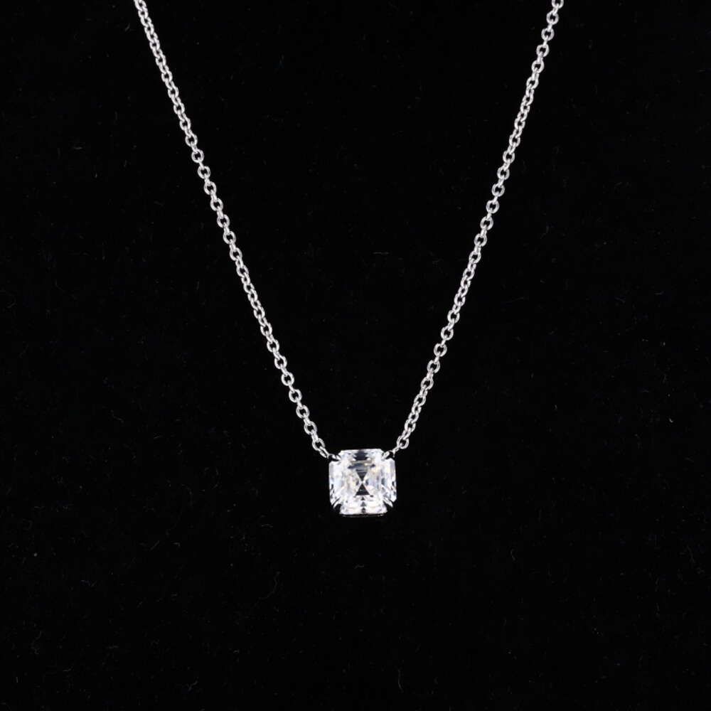 Collier Moissanite taille Asscher-41cm