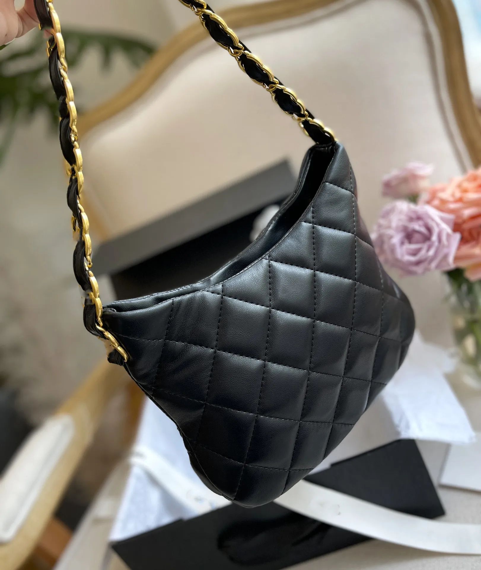 Black size 24*16cm