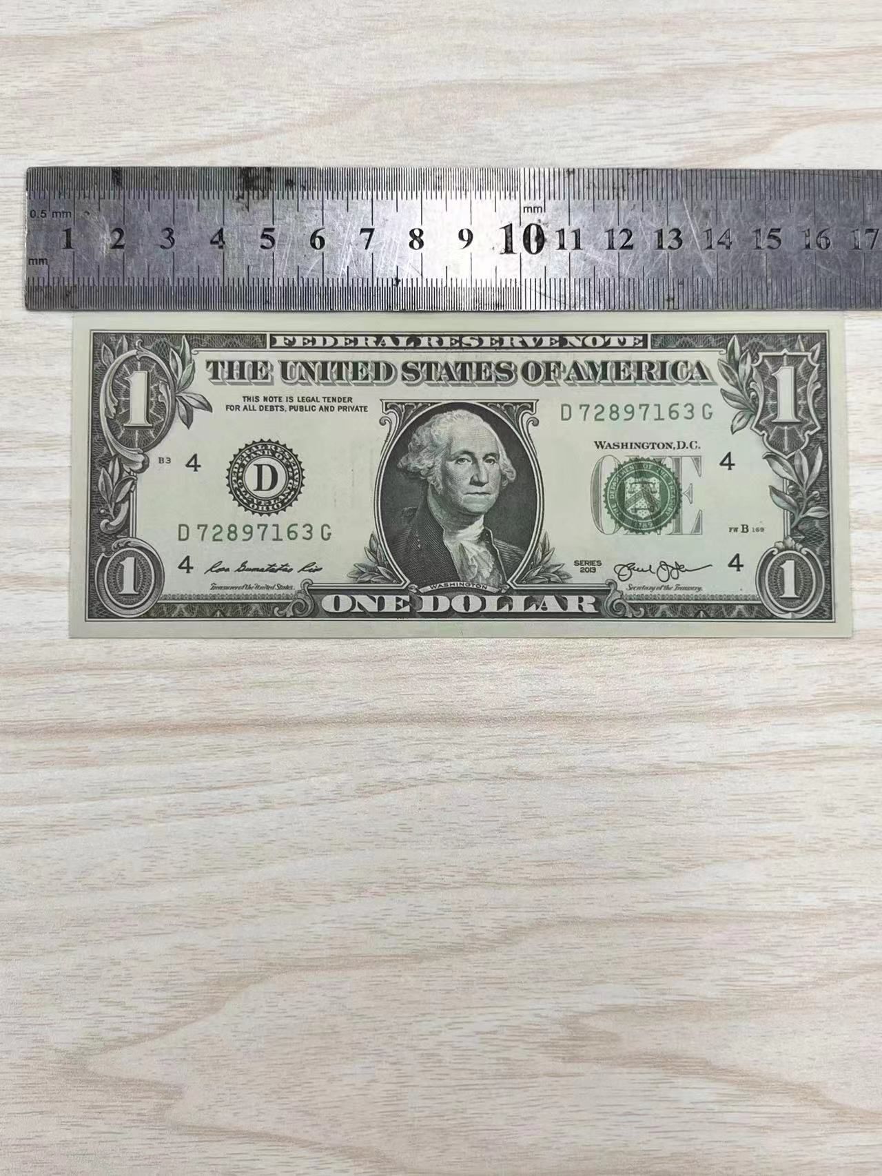 1 dollaro