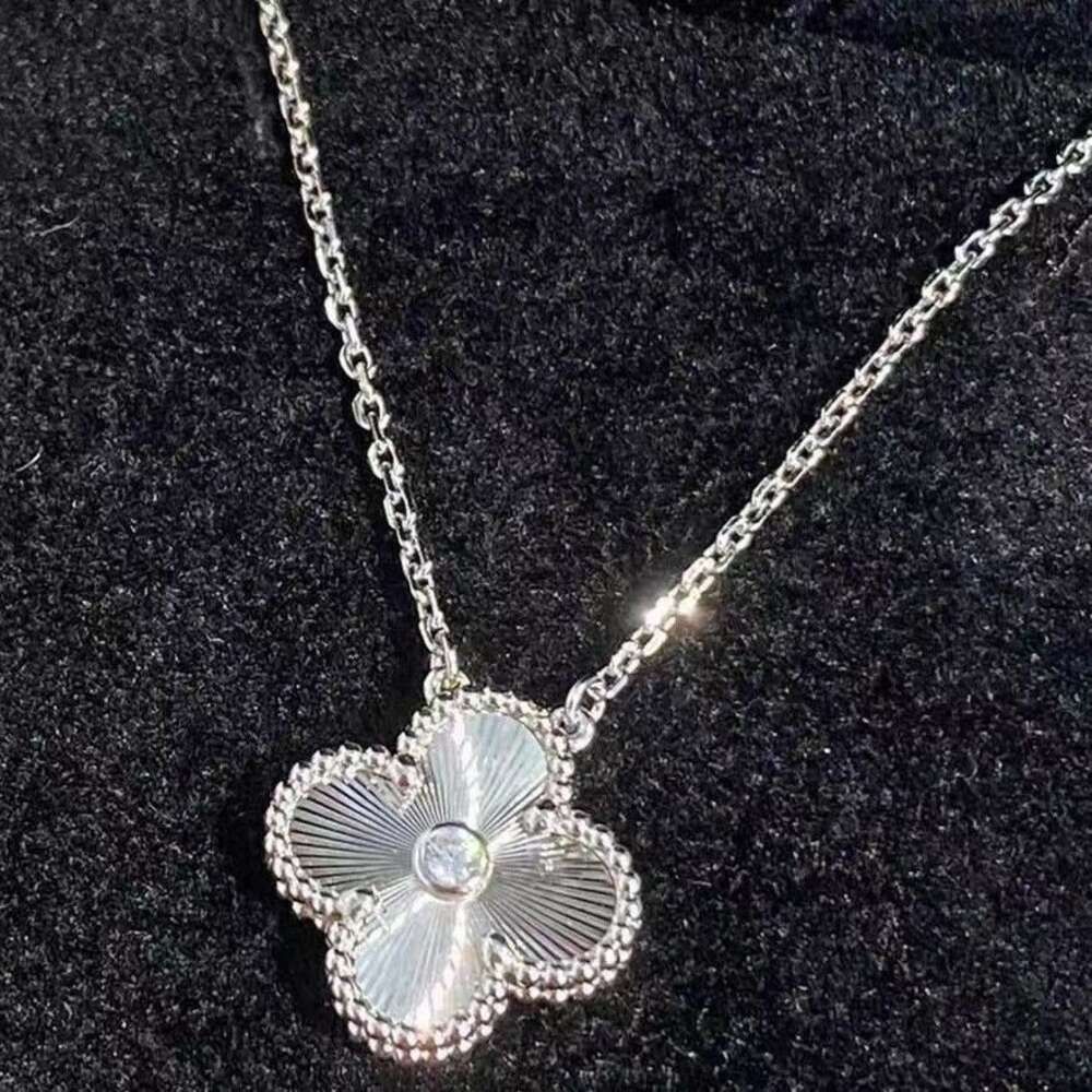 Silver-18k