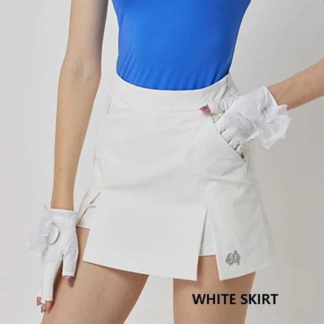 白いスカート