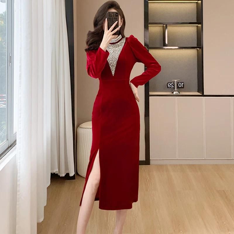 Röd lång klänning