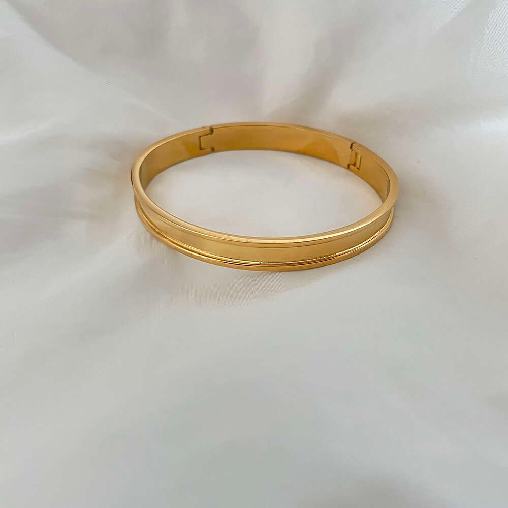 a Gold-8mm Wide